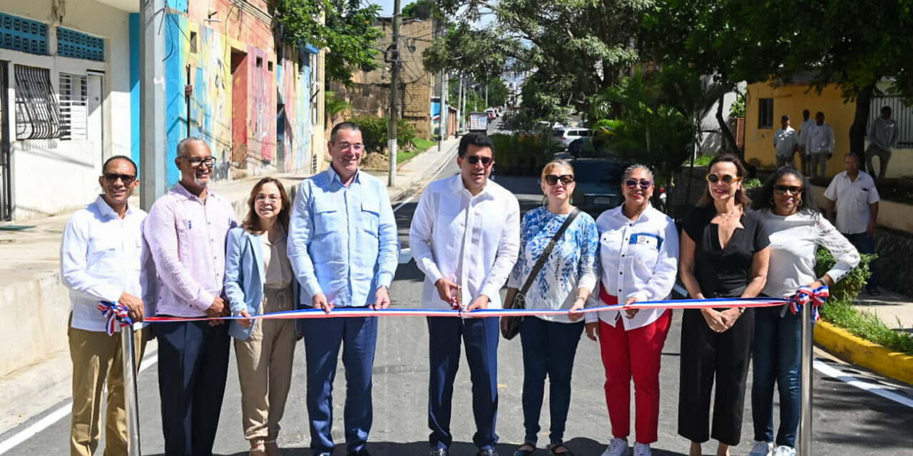 Ministerio de Turismo entrega 11 calles reconstruidas en la Zona Colonial de Santo Domingo