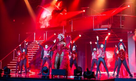 El espectáculo de Halloween rinde homenaje al ícono del pop con una nueva comprensión masiva