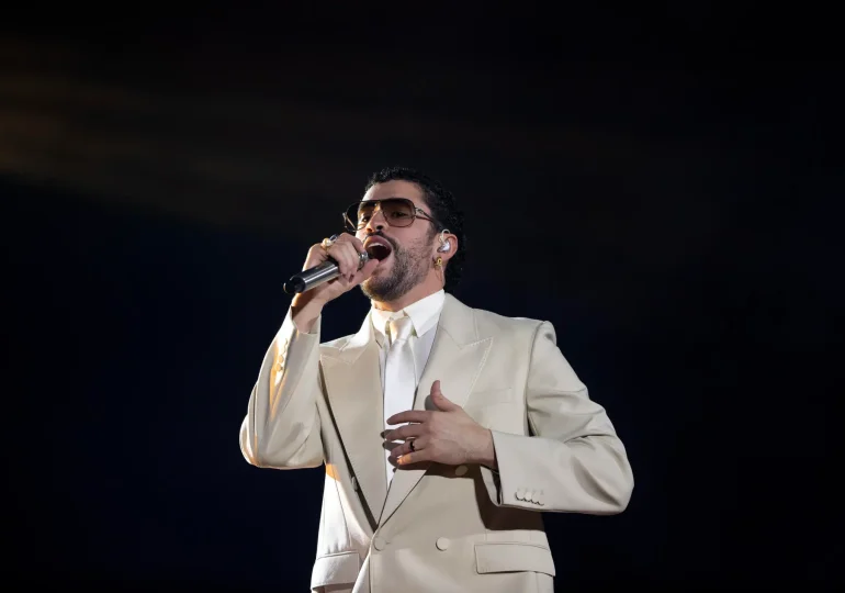 Destaca la presencia de Yubelkis Peralta e Irina Peguero en la segunda noche de Bad Bunny en el Estadio Olímpico