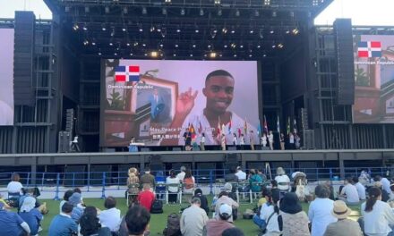 El dominicano Alberto Valdez notorio Embajador Juvenil por la Paz en Osaka