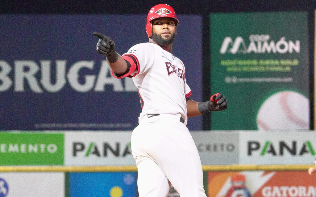 Franchy Cordero práctico con poder y bate oportuno triunfo del Escogido 5-1 sobre Licey