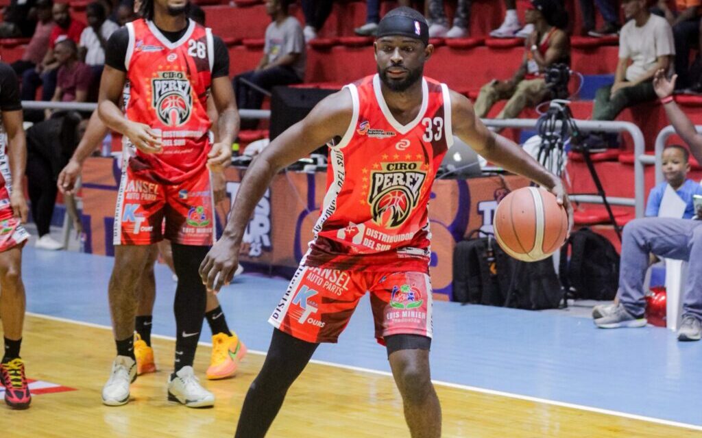 Pueblo Nuevo y Ciro Pérez triunfan en emocionante viaje del Torneo de Baloncesto Superior de San Cristóbal