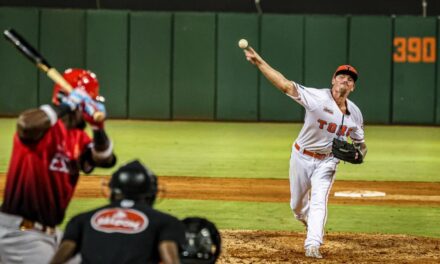 Brooks y Gasper guían triunfo taurino sobre los Leones del Escogido