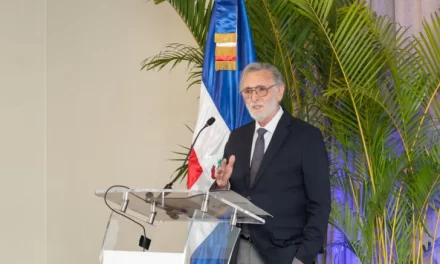 Investigación muestra que 56.5% de dominicanos en EE.UU. tienen posgrados