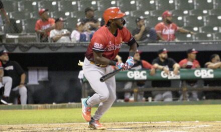 Leones fabrican rally cardinal y doblegan a las Estrellas por segundo día seguido