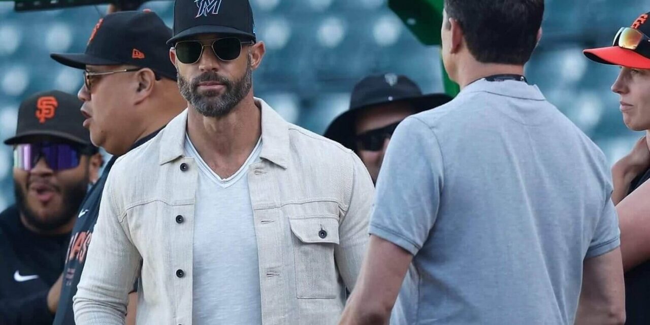 Los Marlins nombran a Gabe Kapler jefe común entre otros movimientos