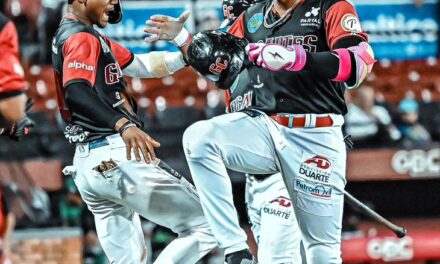 Gigantes vuelven a vencer a las Estrellas, que sufren la octava derrota consecutiva