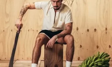 Bad Bunny anhelo el Grammy Latino 2025 al Mejor Libro