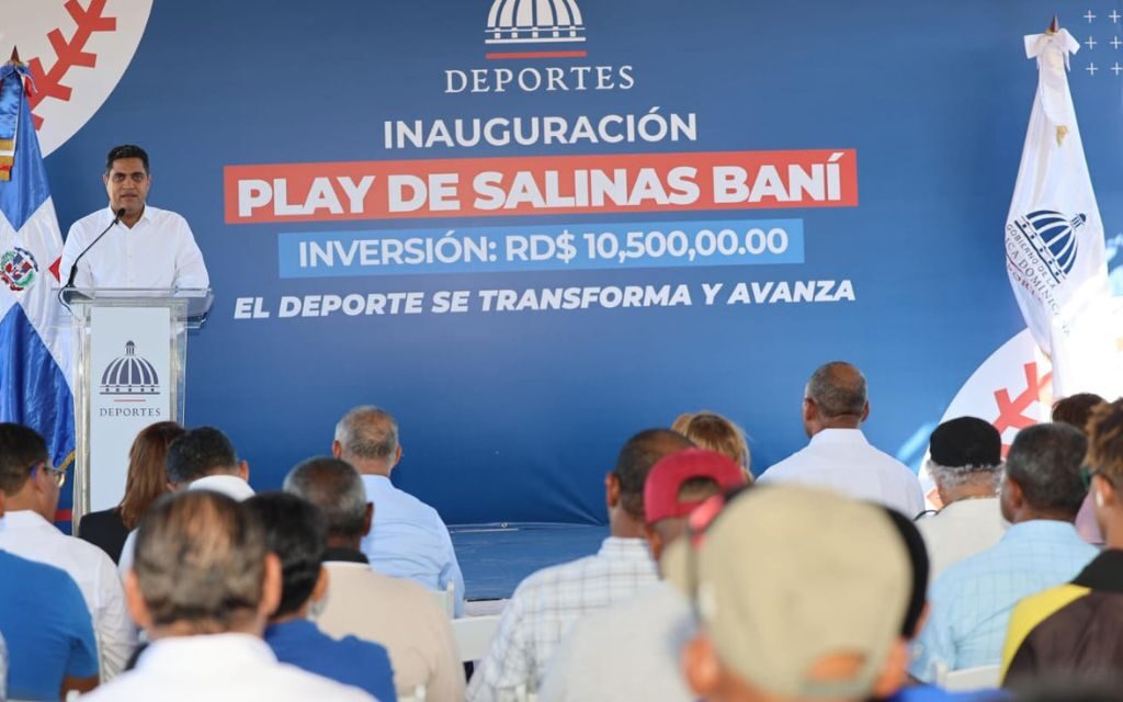 Ministro de Deportes inaugura reciente play y multiuso en Azua y Peravia