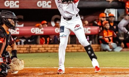 El debutante Samad Taylor pega jonrón para ayudar Gigantes en paliza sobre los Toros 12-3