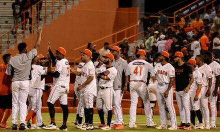 Toros logran tercera vencimiento seguida y aseguran serie particular en presencia de Leones
