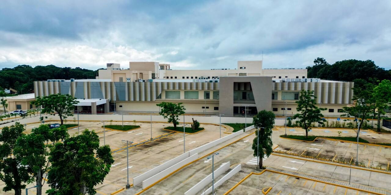 Abinader entrega actual Hospital Universitario Regional Dr. Querube María Gatón con 329 camas