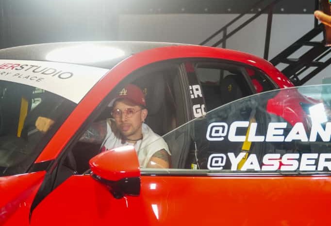 De La Ghetto probó el exclusivo Ferrari Purosangue