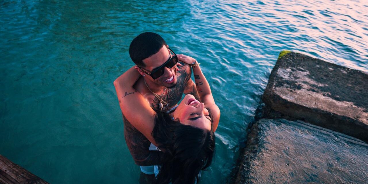 Dani Barranco y Michael Flores estrenan «Agüita e Coco»