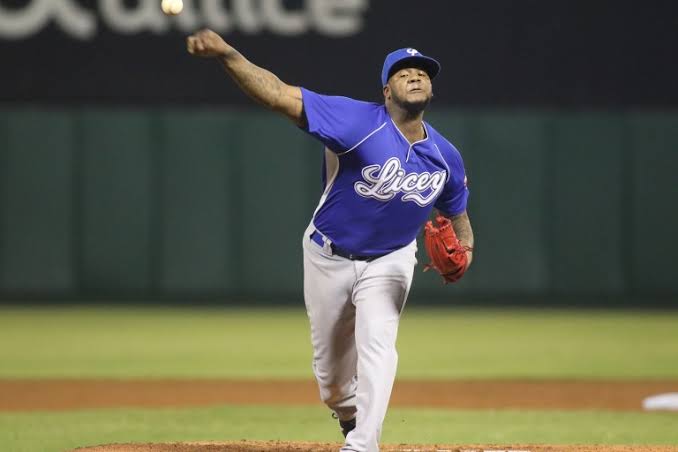 Tras ser dejado en permiso por el Licey, Lisalverto Bonilla es firmado por las Águilas