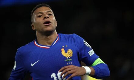 Mbappé queda descartado para el duelo delante Azerbaiyán; viajará a Madrid para exámenes en el tobillo