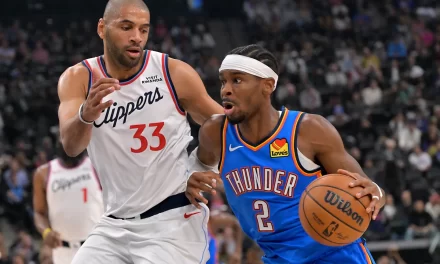 Thunder arrollan a Clippers y extienden su destello de victorias en el inicio temporada a 8 juegos