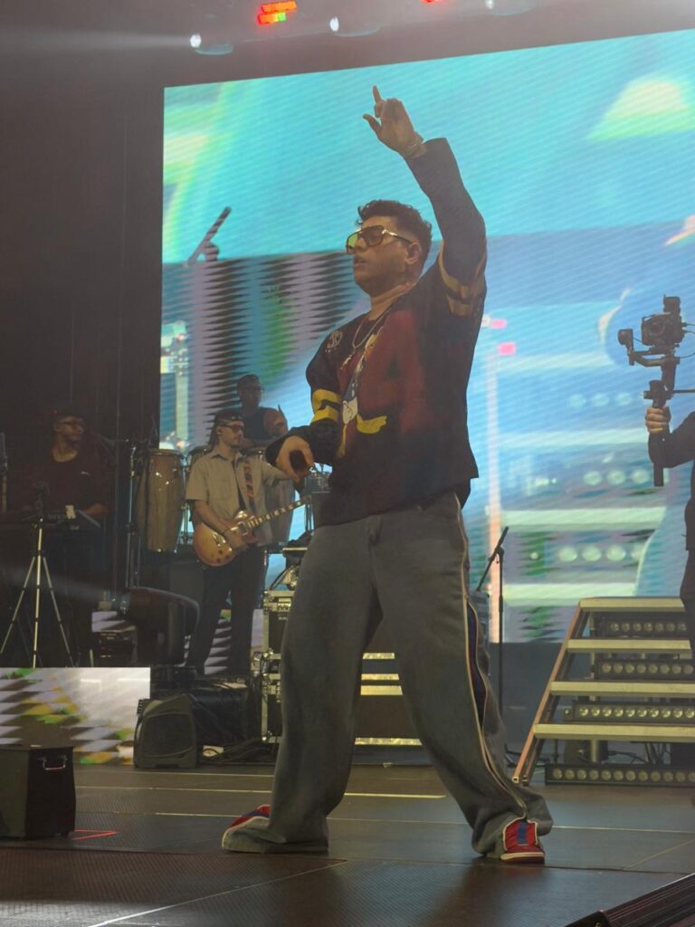 Shadow Blow inicia con éxito concierto en la Gran Arena del Cibao - Noticias de hoy en República Dominicana | último minuto
