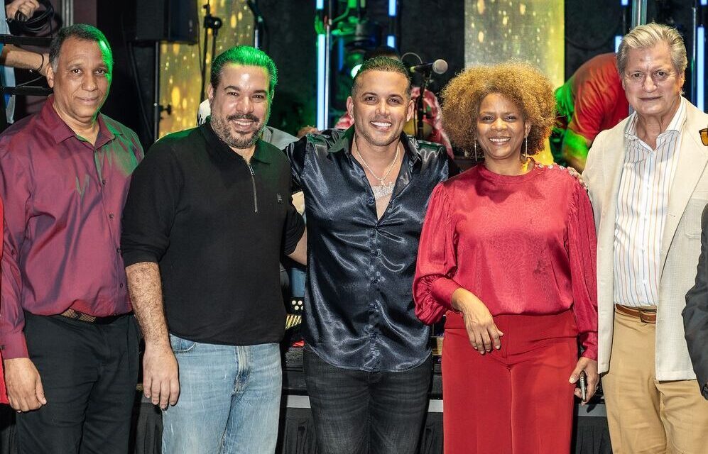 Acroarte celebra su tradicional audiencia navideño