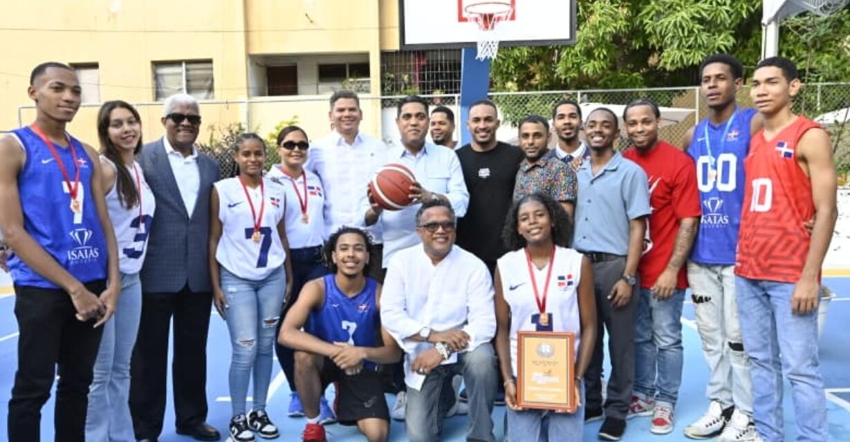 Villa Consuelo ya tiene remodelada su cancha