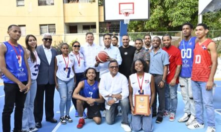 Villa Consuelo ya tiene remodelada su cancha