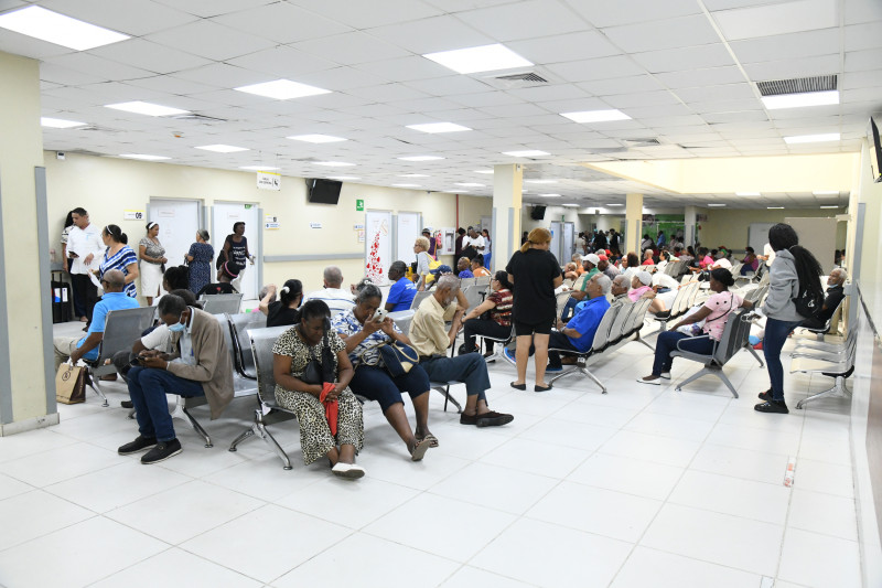 Hospitales con suspensión tamaño de pacientes con virus respiratorios