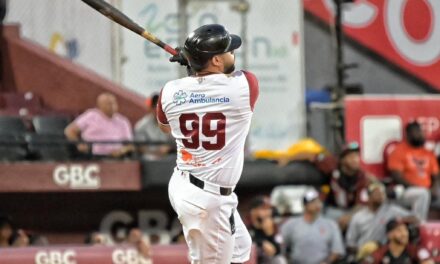 Gary Sánchez corona «rally» de ocho carreras de los Gigantes para vencer a los Toros en el primer serie