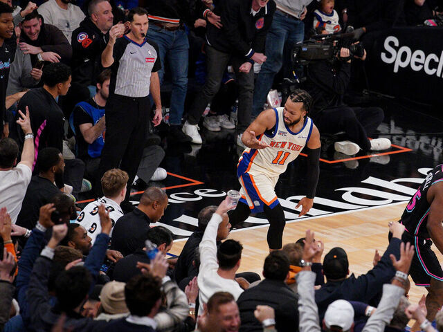 Brunson de los Knicks anota 47 puntos, su mejor marca de la temporada, contra el Heat