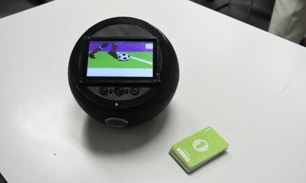 Egresados ​​del INTEC obtienen licencia para dispositivo electrónico para niños con discapacidad auditiva