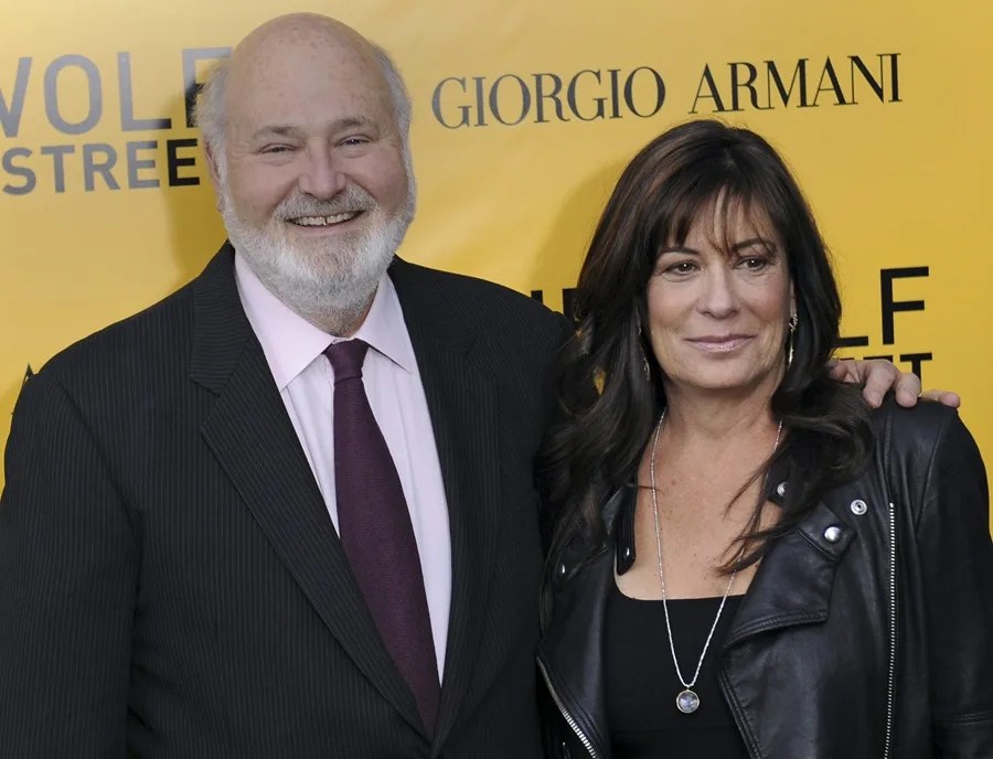 El hijo de Rob y Michele Reiner enfrenta dos cargos de asesinato y posible pena de muerte | 2 | El hijo de Rob y Michele Reiner enfrenta dos cargos de asesinato y posible pena de muerte