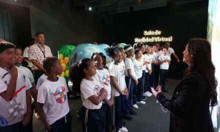 Vídeo | Estudiantes aprenden historia y civilización fuera del clase con el software INABIE