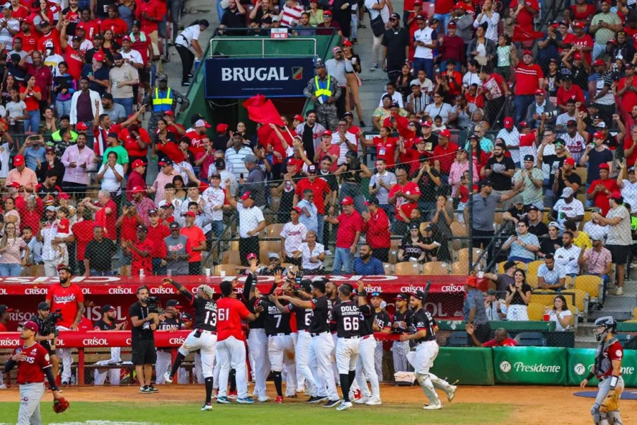 Lidom presenta calendario de serie final entre Escogido y Toros