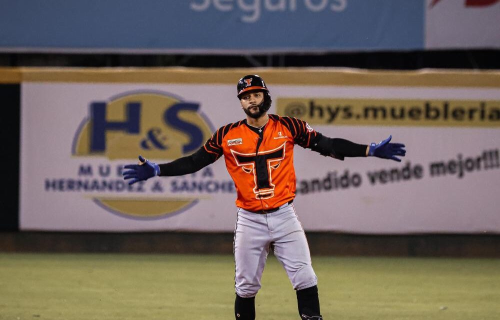 Celestino y Castillo conducen triunfo de los Toros del Este 10-3 sobre los Gigantes