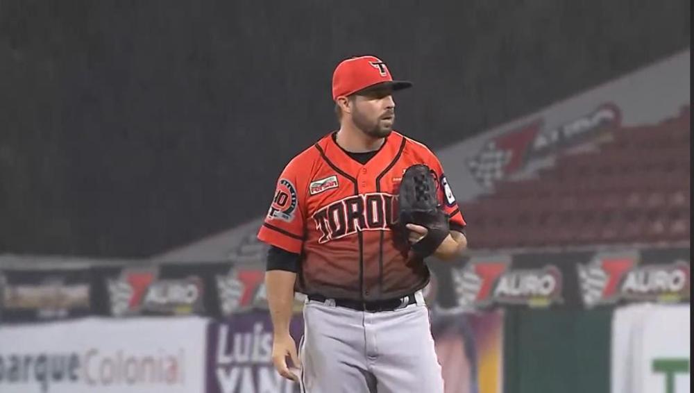 Toros del Este refuerzan su pitcheo con la contratación de Michael Mariot