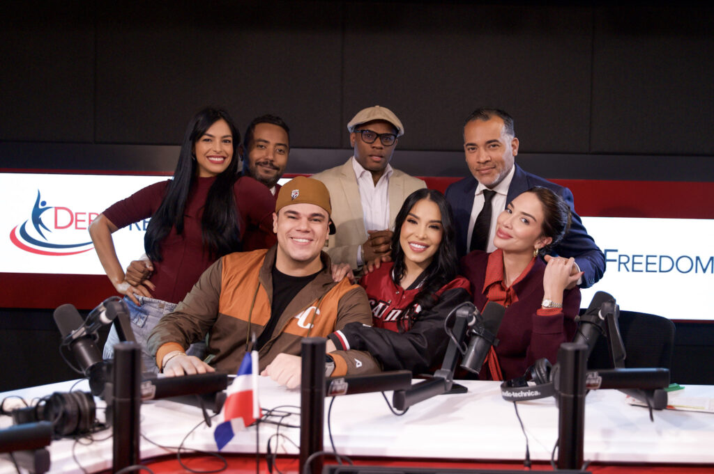 Jessica Pereira responde a las críticas por alentar a Los Gigantes del Cibao: "Mi trayectoria ya está probada." - Noticias de hoy en República Dominicana | último minuto