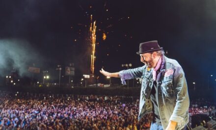 Juan Luis Guerra ilumina el Carnaval de San Miguel con su función
