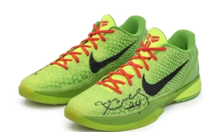 Subastan por 10 millones de dólares las zapatillas de Kobe Bryant en serie de Navidad 2010