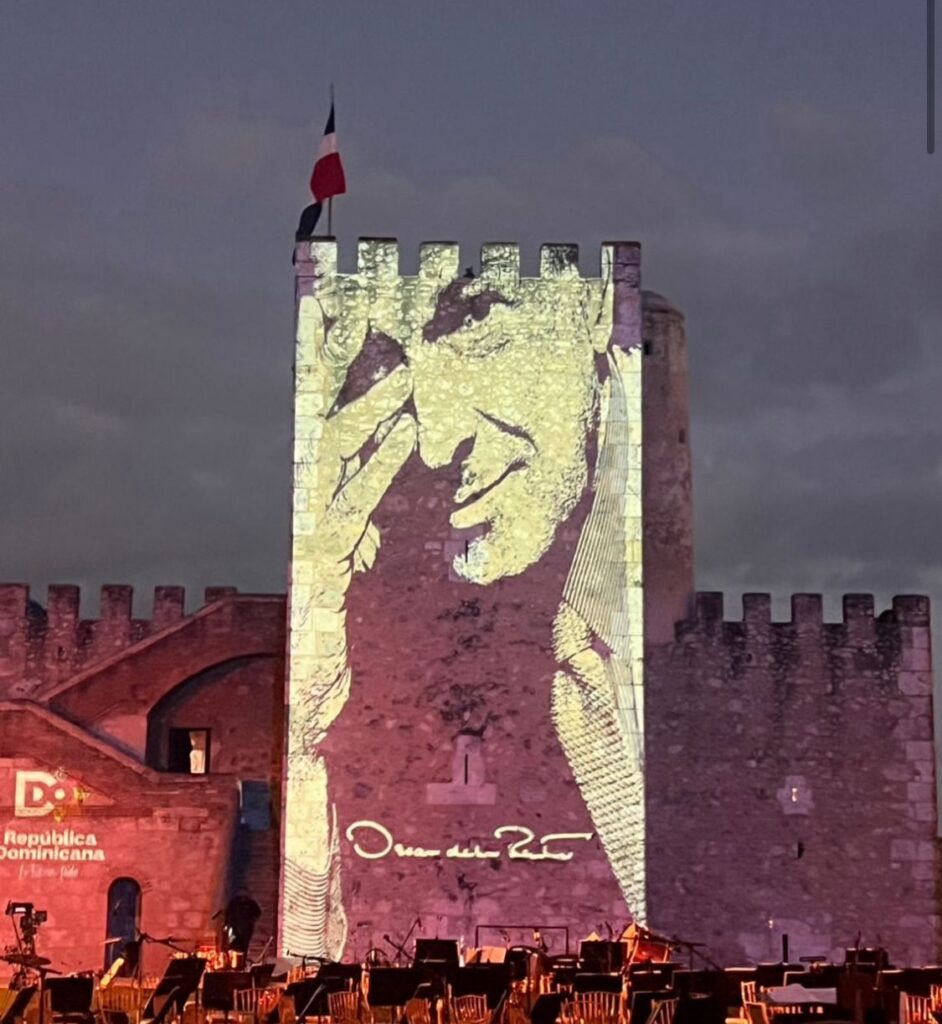 La Zona Colonial se vistió de alta costura para conmemorar las seis décadas de Óscar de la Renta - Noticias de hoy en República Dominicana | último minuto