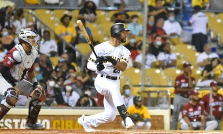 Leody Taveras está alegre por pasar malos hábitos al batear