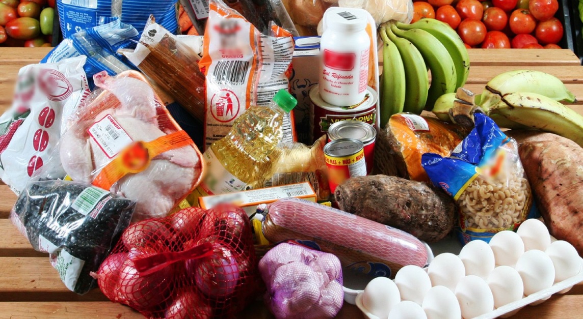 Los mercados dominicanos luchan en medio de precios “altísimos”, los vendedores reportan cero clientes a pesar de las asueto