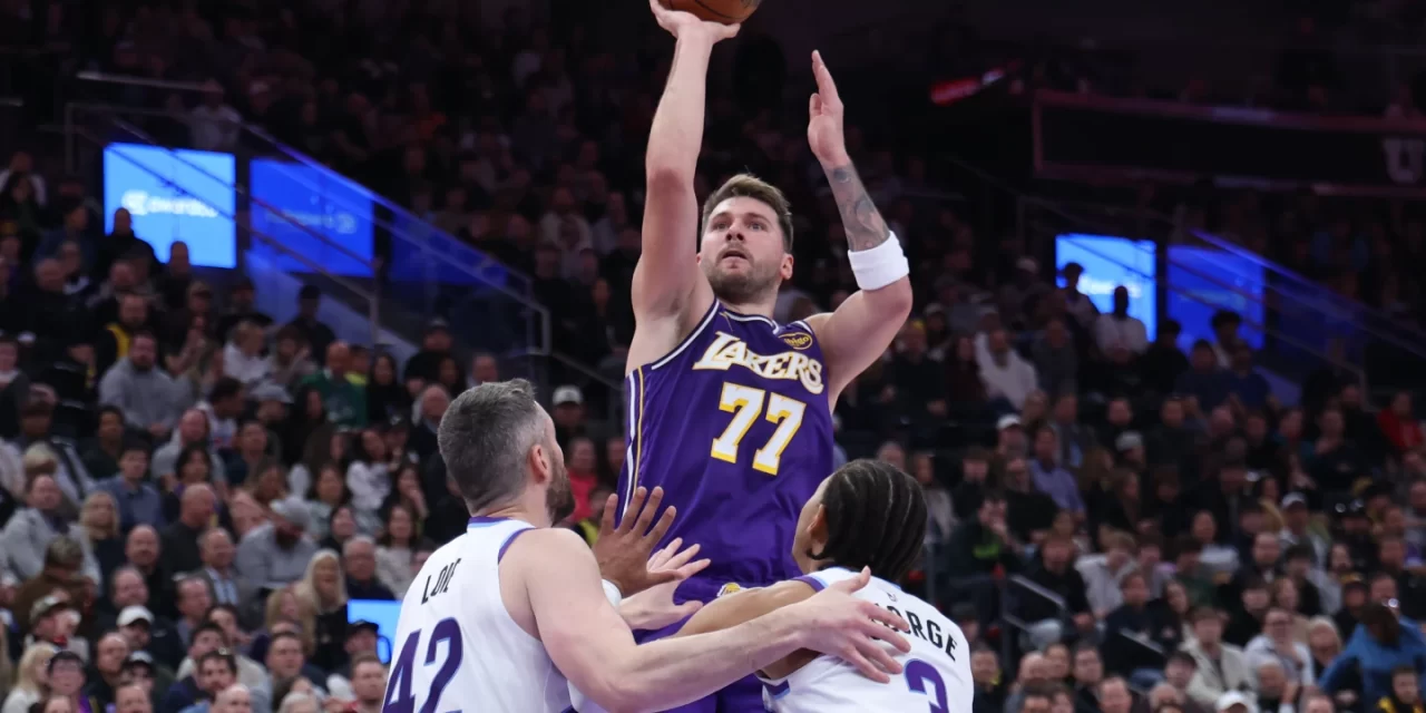 LeBron cita la ‘ilusionismo de Luka’ mientras Doncic logra un triple-doble de 45 puntos