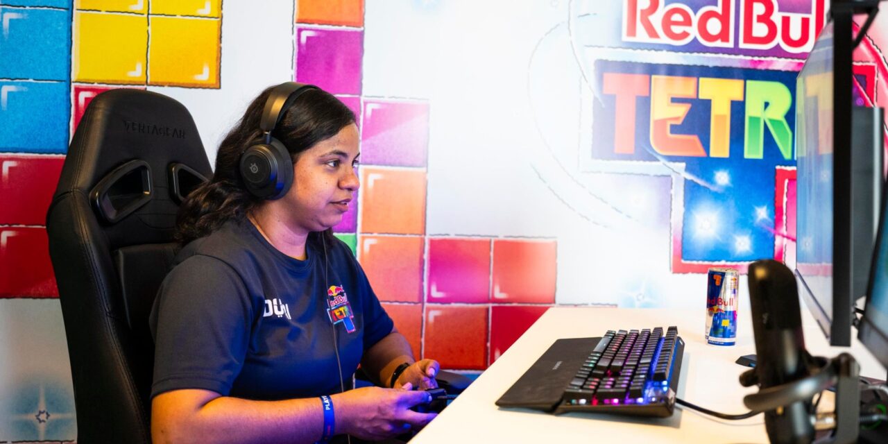 La dominicana Melina Díaz compite entre las mejores del mundo y culmina su paso en la Final Internacional del Red Bull Tetris en Dubái