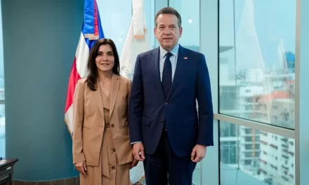 Ministro de Comercio se reúne con nuevo embajador de EE.UU. para proteger vínculos bilaterales