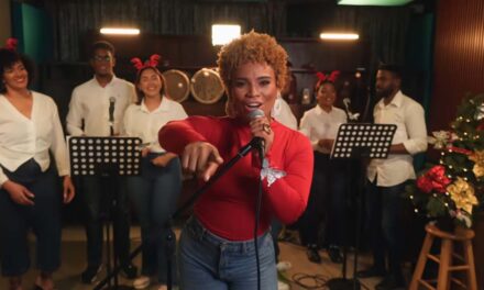 Nairoby Duarte trae alegría en Navidad con lectura merengue de Todo lo que quiero para Navidad eres tú