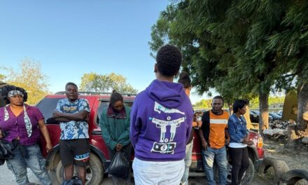 Niño dominicano antitético durante operativos migratorios donde fueron detenidos 28 haitianos