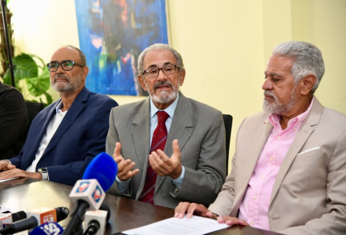 Partido de concurso acusa al Ministerio de Medio Ambiente de “vender” permisos en medio de un convexidad amenazador