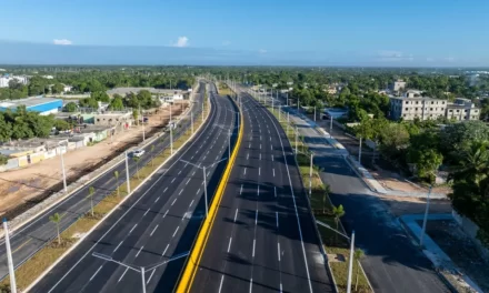 Presidente Abinader inaugura etapa final de Avenida Ecológica en Santo Domingo