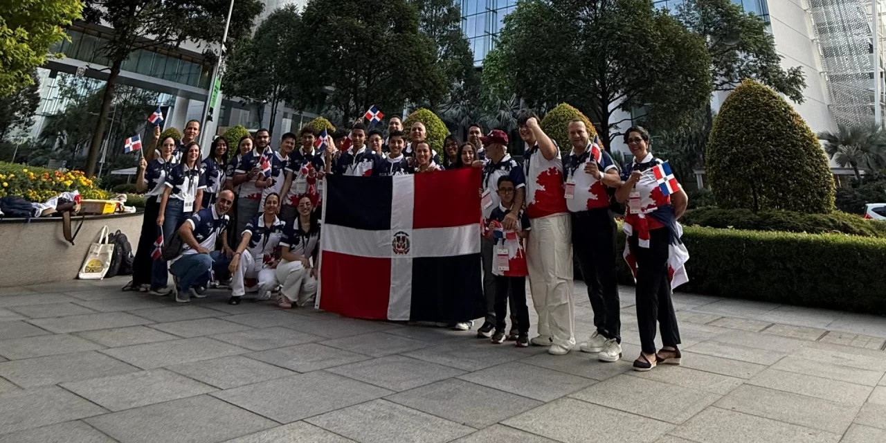 República Dominicana apetencia plata y bronce en Olimpiada Mundial de Robots 2025