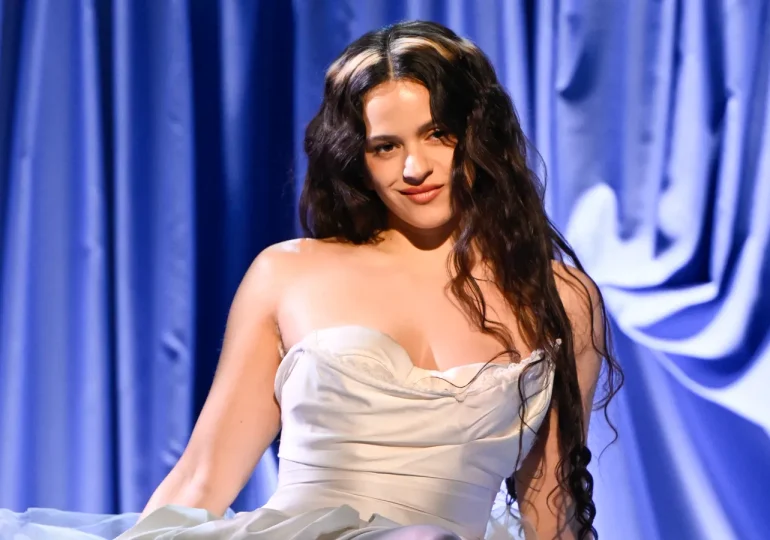 Rosalía estrena el videoclip de “La Perla”, uno de los temas clave de su disco Lux