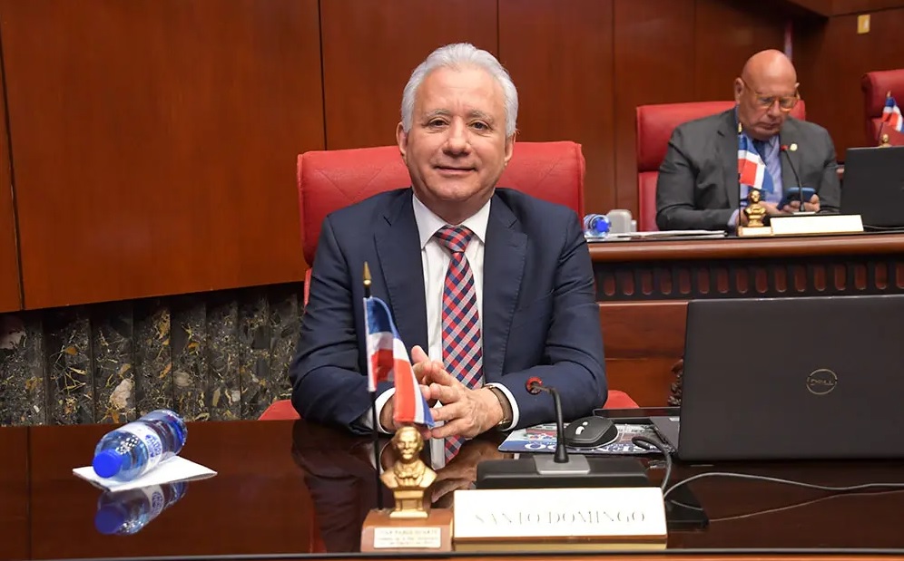 Senador Taveras vara audaz intento de proteger la política dominicana de la infiltración criminal